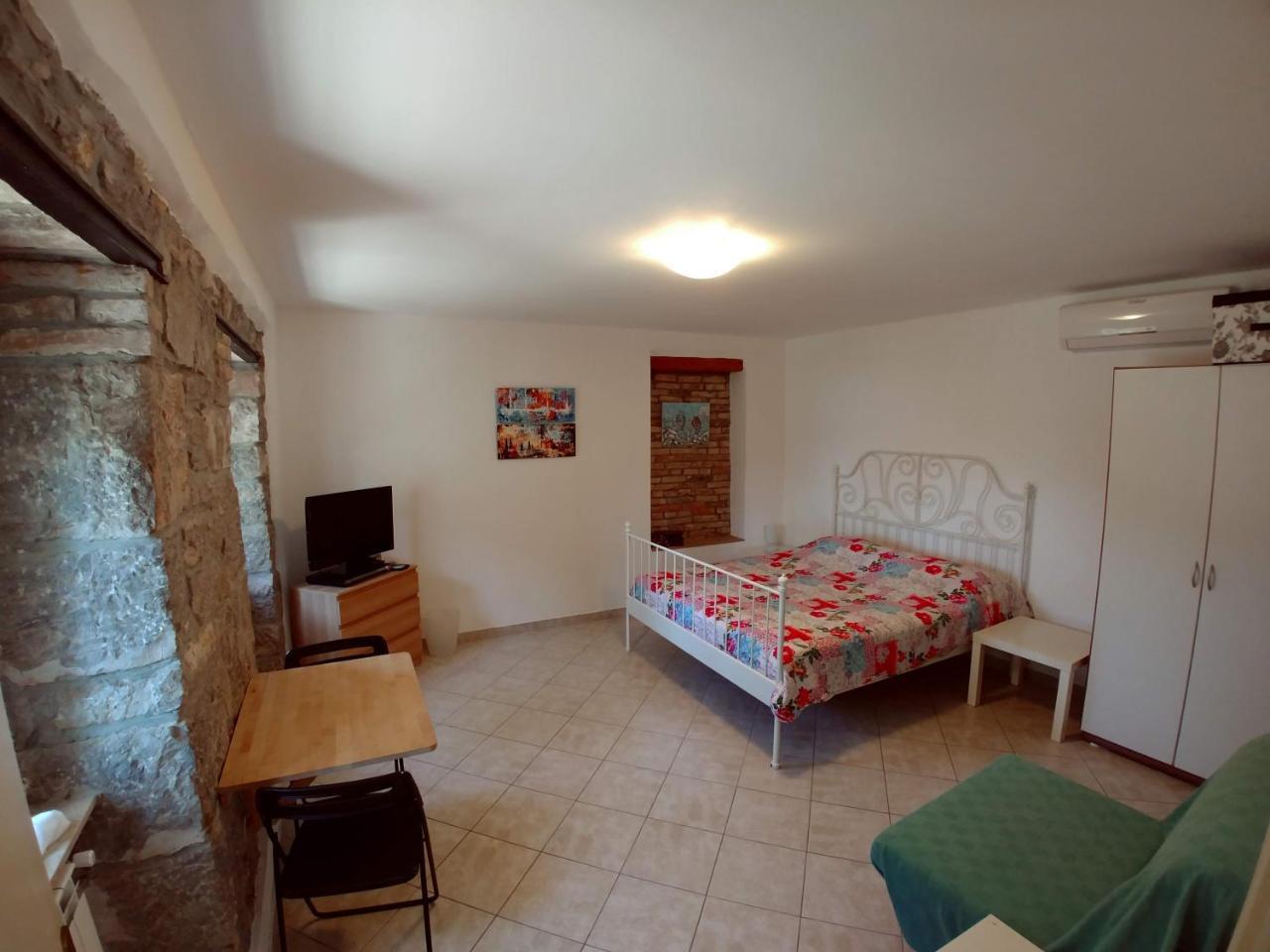 Guesthouse Toticevi 里耶卡 外观 照片